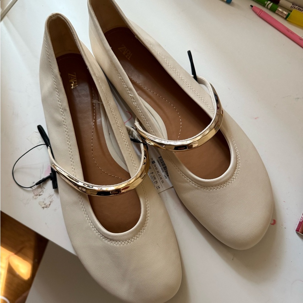 Zara Cream Loafers with Gold Accent